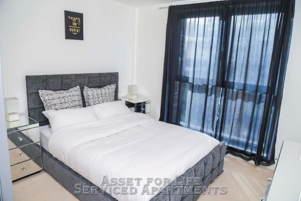 Pontoon Dock Key Workers Apartment Londres Exterior foto